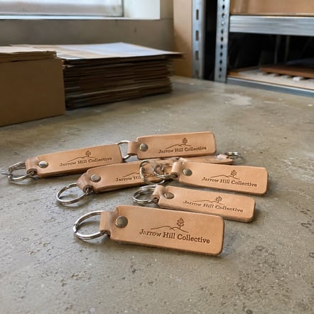 Promotional custom leather keychains with company logo
